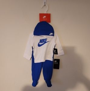 NEW Nike 3 piece Set 💙